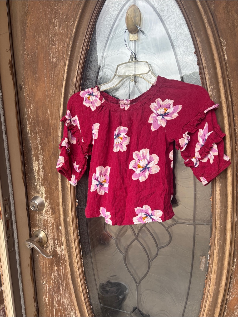 Old navy floral top! 6/7